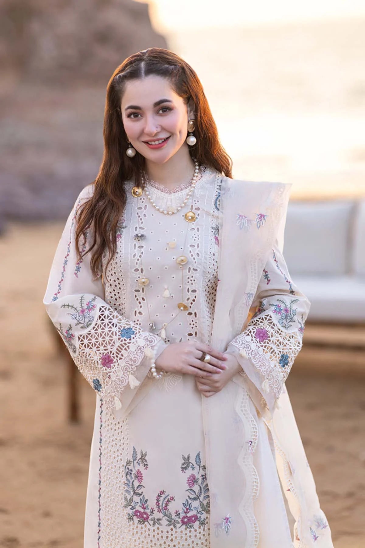 Luxury Embroidered Lawn 3Pc with Embroidered Slub Net Dupatta