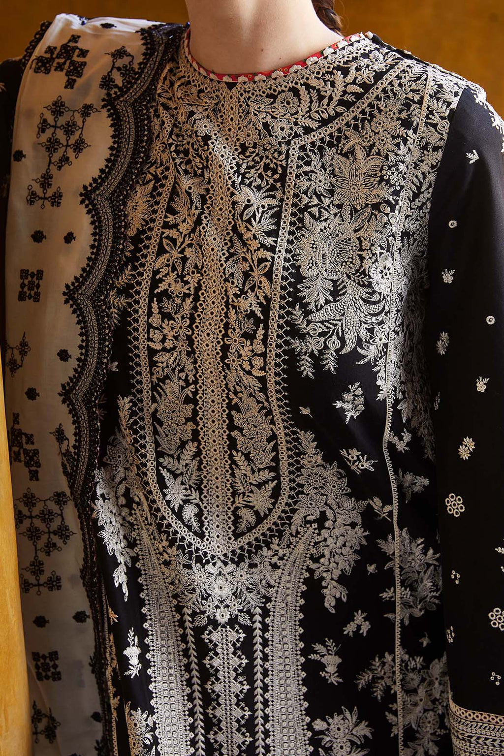3Pc Embroidered lawn suit with Embroidered khaddi net Dupatta