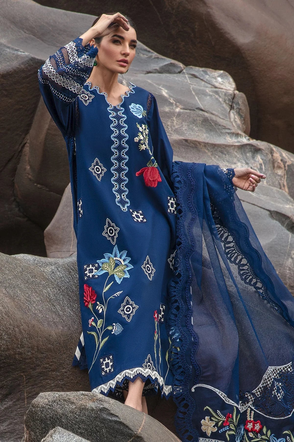 Crimson Luxury Lawn with khaddi net Embroidered Dupatta