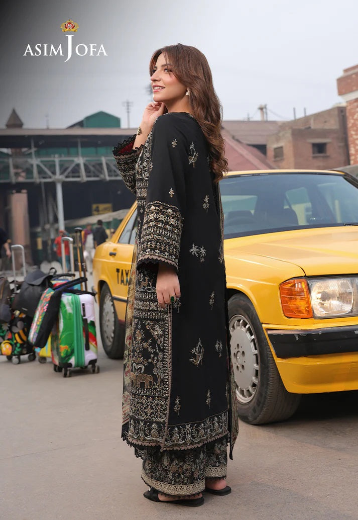 Embroidered lawn Suit with Printed Voil Dupatta