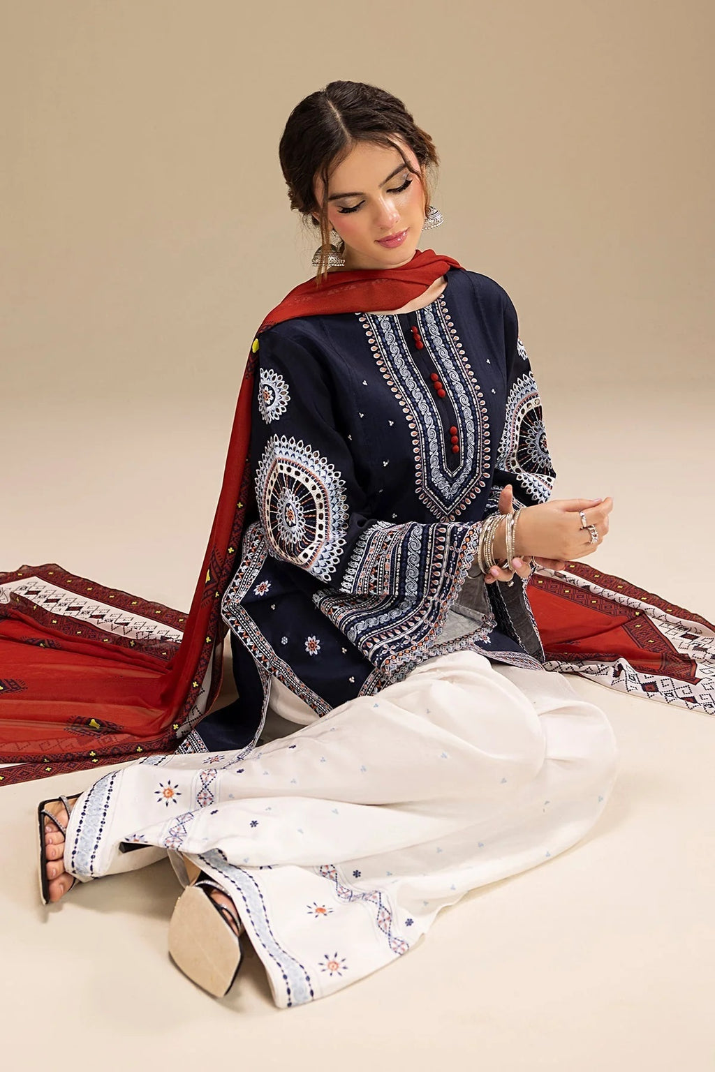 Embroidered Lawn Suit with Pinted Voil Dupatta