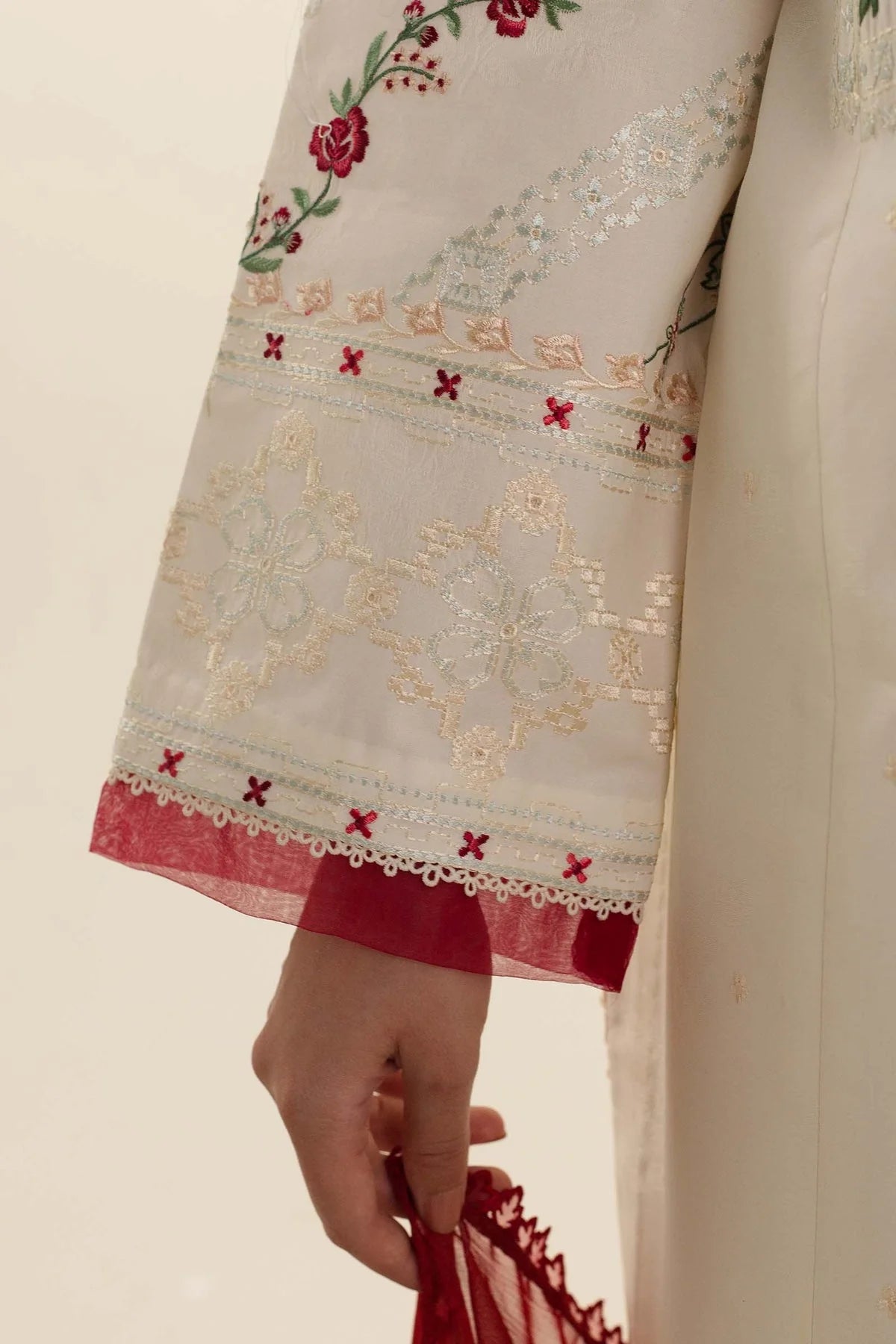 3 Piece Embroidered Lawn Suit