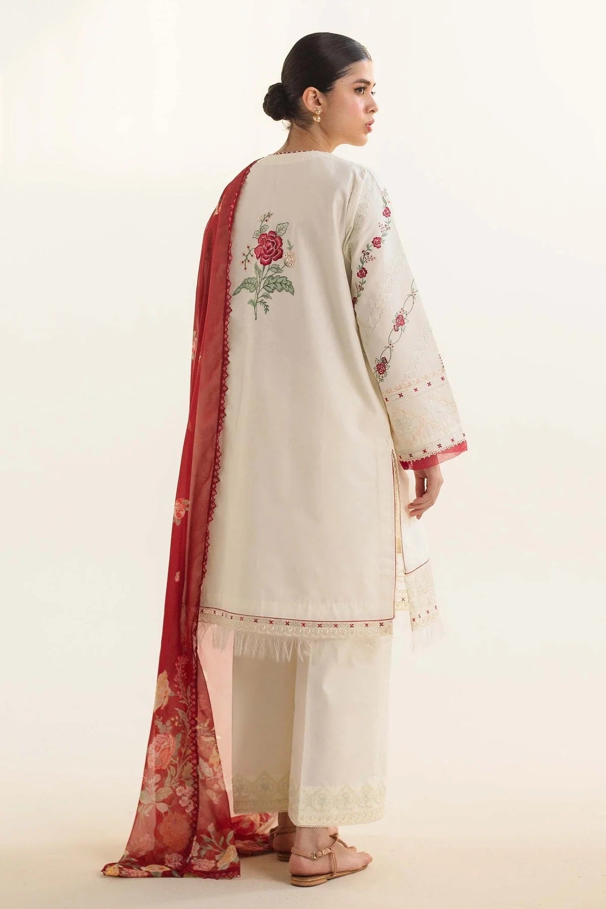 3 Piece Embroidered Lawn Suit