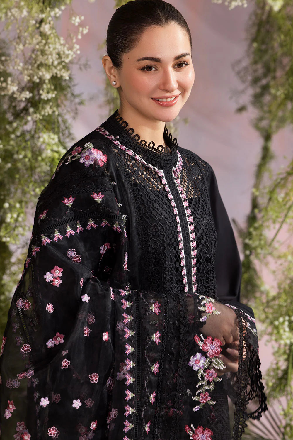 Lawn 3Pc with organza Embroidered Dupatta