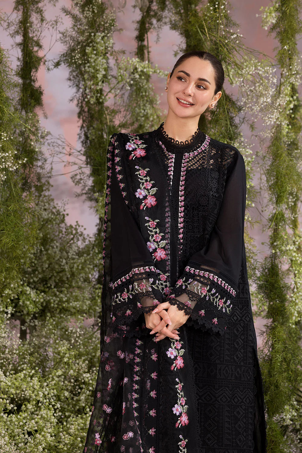 Lawn 3Pc with organza Embroidered Dupatta