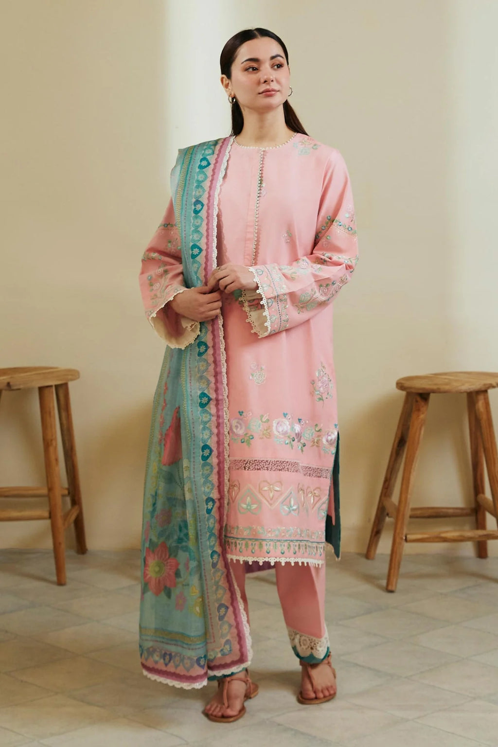 Embroidered Lawn 3Pc with Voil Printed Dupatta